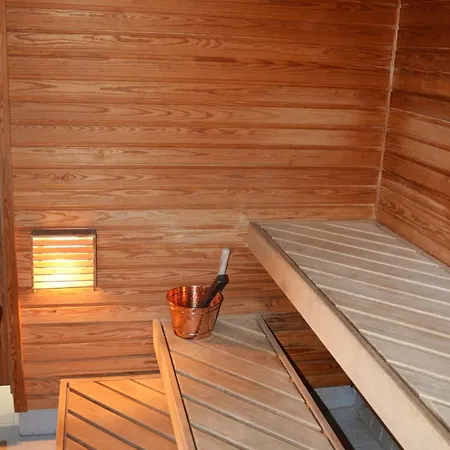 Loft Family Hotel 2*